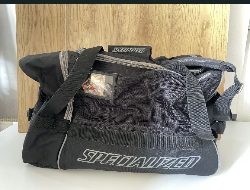 Geanta specialized transport