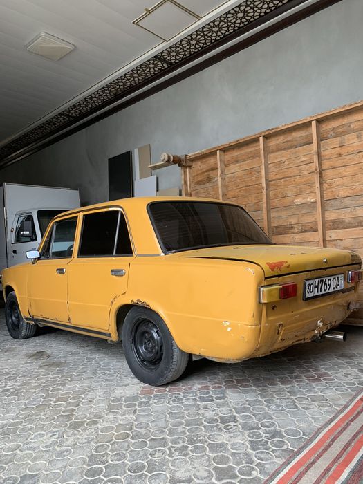 Vaz-2101 sotiladi