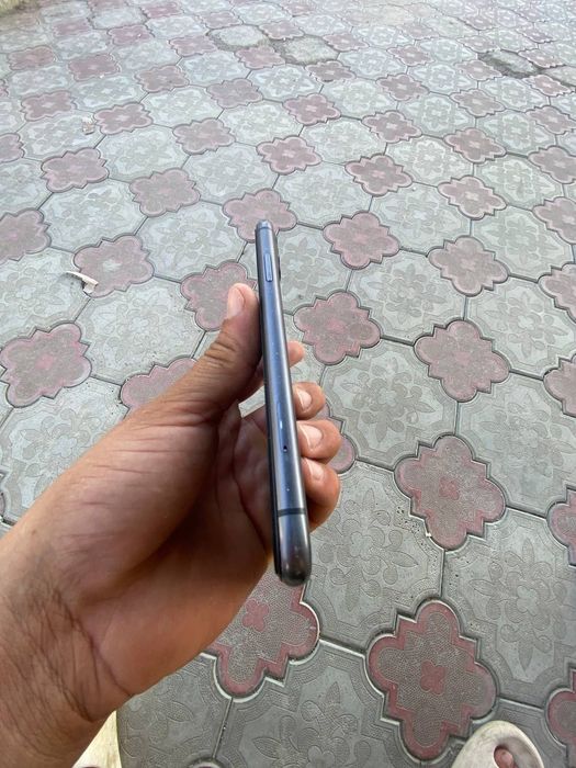 Sotiladi Iphone 11