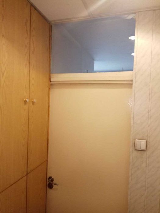 Продаётся квартира  . Массив Башлык 4. Трёх комнатная.  Шестой этаж