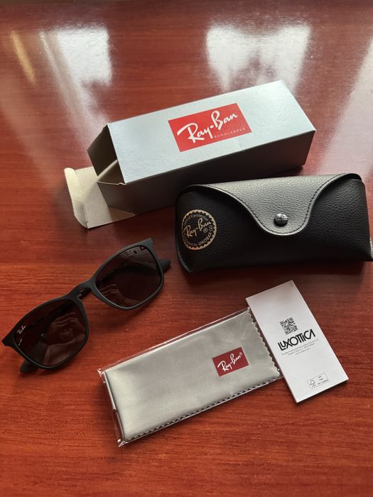 Ochelari de soare Ray-Ban Chris RB4187 Unisex