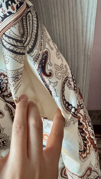 Продавам рокля тип прегърни ме обличана веднъж