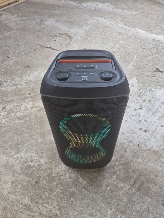 Vând boxa jbl folosita foarte puțin