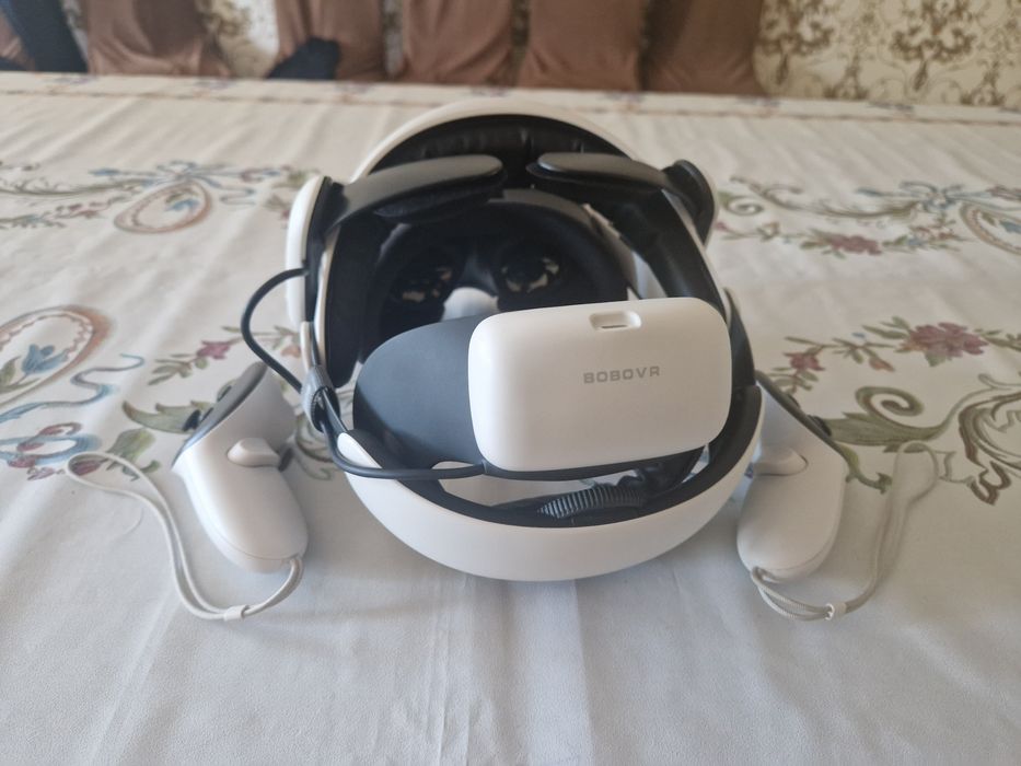 Meta quest 3 512гб вместе с креплением BOBOVR S3 Pro