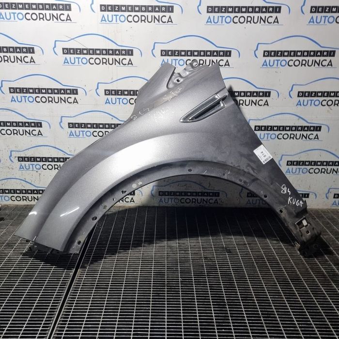 Aripa Stanga Fata Ford Kuga II 2012 - 2014 4 Usi ARGINTIU (814)