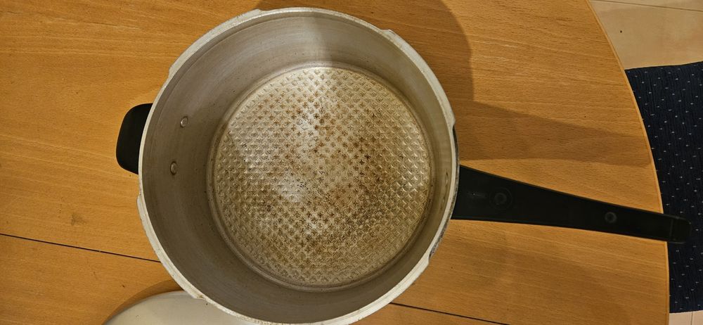 Тенджера под налягане