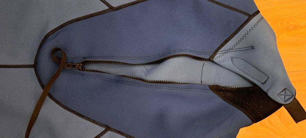 Продавам цял неопренов костюм SWAY