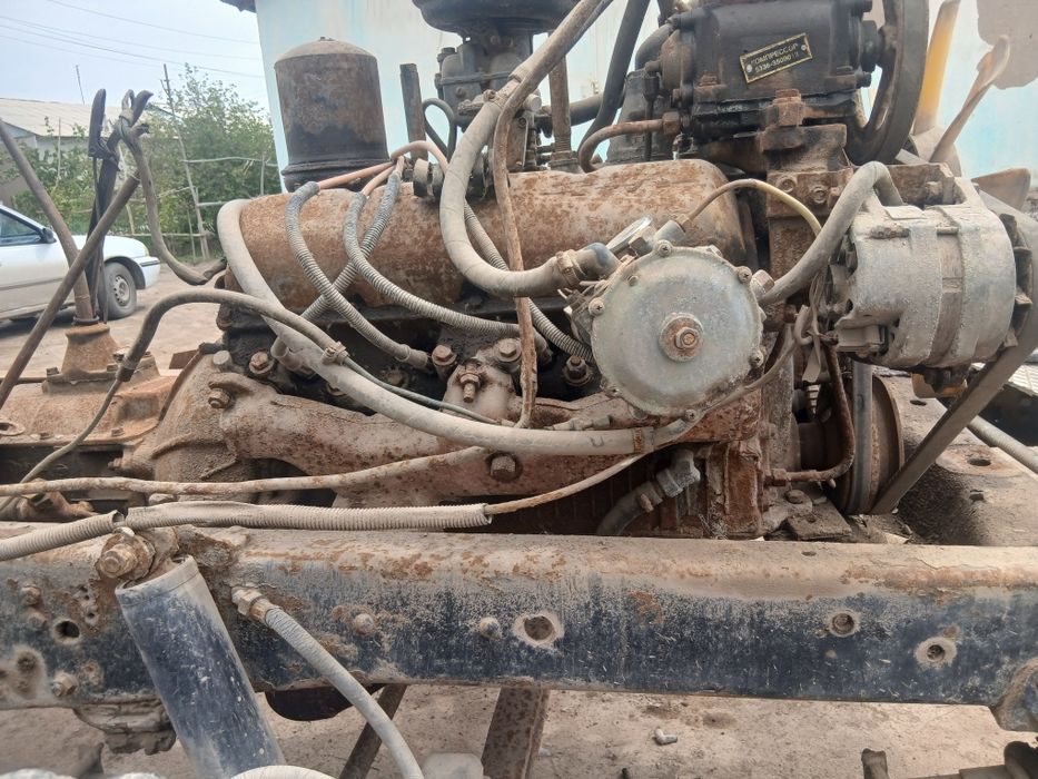 Sotiladi zil 130 matõr