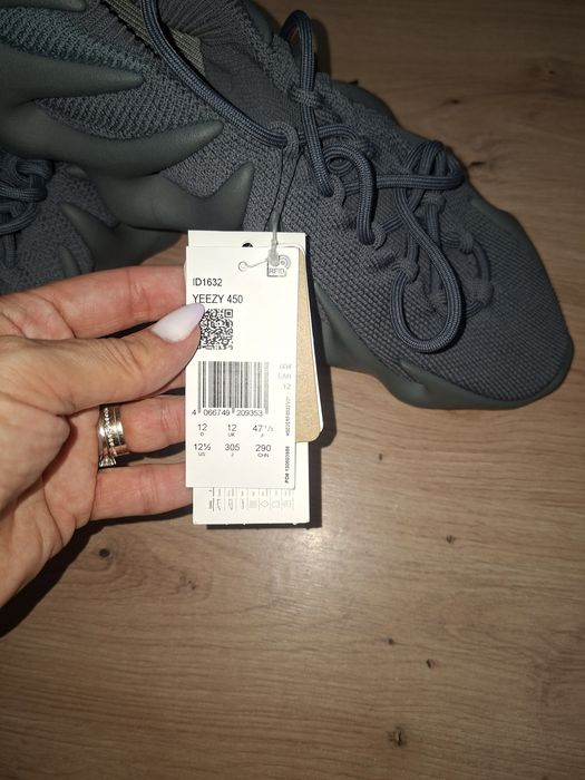 Yeezy Adidas 47 1/3
