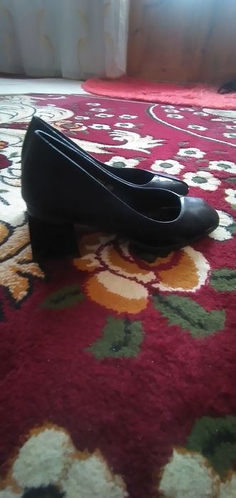 Кожаные туфли 38 размер 350 тысяч