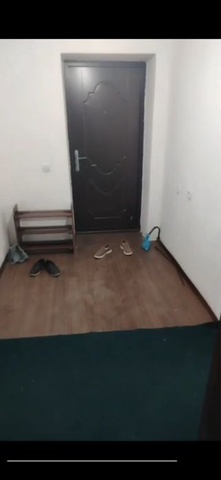 Срочно ижарага берилади 3 хона 3- етаж Тинчлик плаза олдида