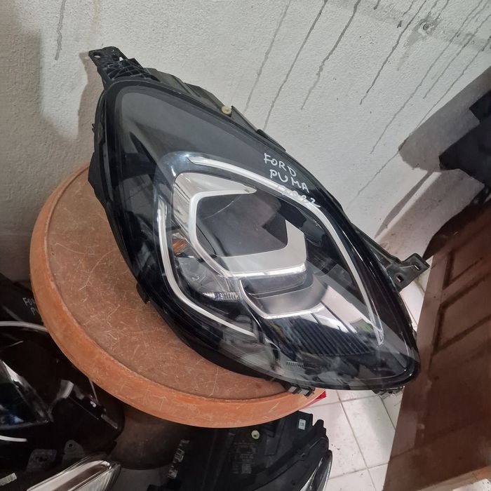 Ford PUMA 2022 десен фар 2бр