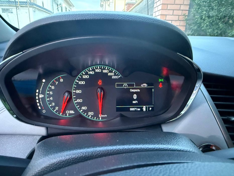 Автомобиль Tracker 1