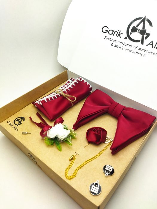 Подарочный набор  большие галстук бабочки, нагрудной платок для жениха