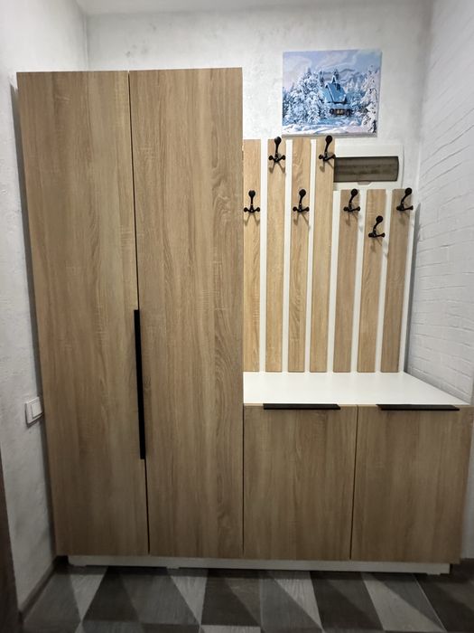 Продам прихожую.