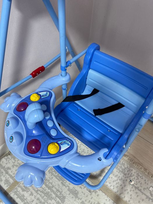 Продаю качелю синюю