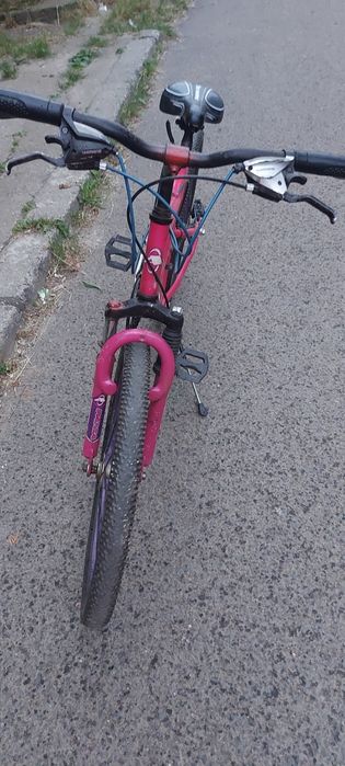 Bicicletă full suspension