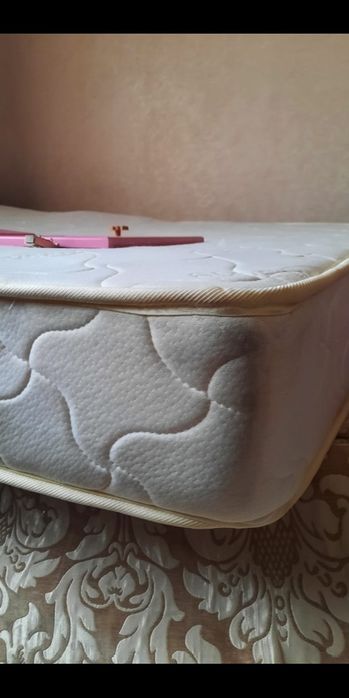 Продам детскую кровать 140х180см.