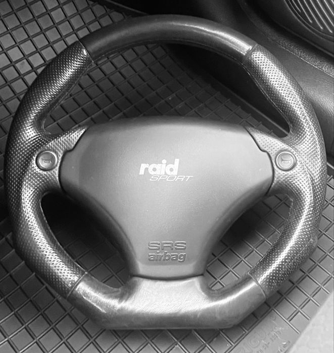 Volan Raid Sport / 32 cm ,butuc de prindere pt. Renault - Dacia