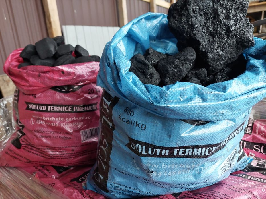 Cocs petrolier selectat si brichete din cocs