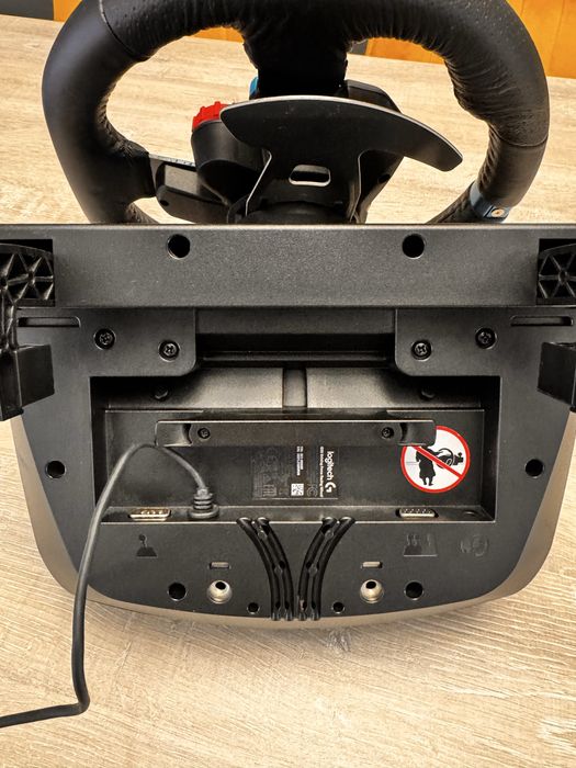 Logitech G29 + Shifter – Stare excelentă – PlayStation / PC