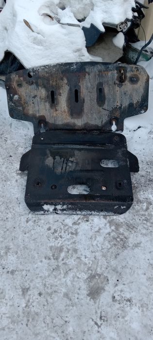 Защита двигателя Мерседес 210