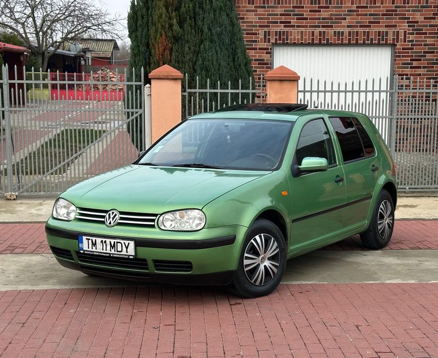Golf 4 1.4 benzina an 2000 unic proprietar acte la zi fiscal pe loc