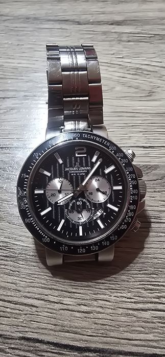 Часовник Джак Лемън