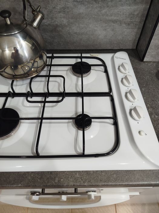 Духовка и варочная поверхность