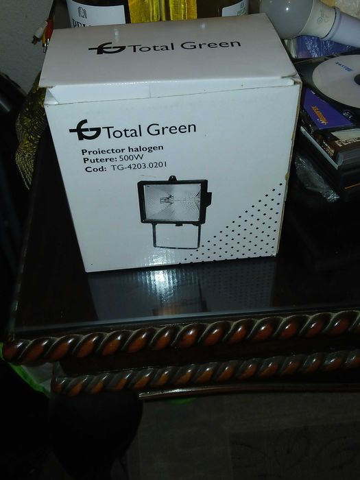 De vanzare proiector 500 w ,nu este led