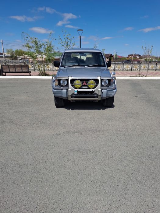 Mitsubishi Pajero 1996(2) автомат 2.5 дизель