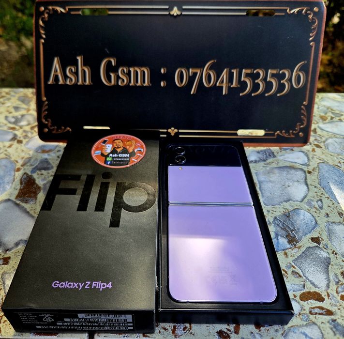Samsung Z Flip 4 full box