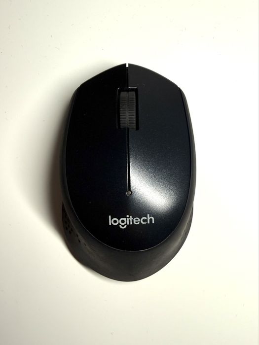 Mouse Logitech M330 – funcționează perfect, ușor uzat