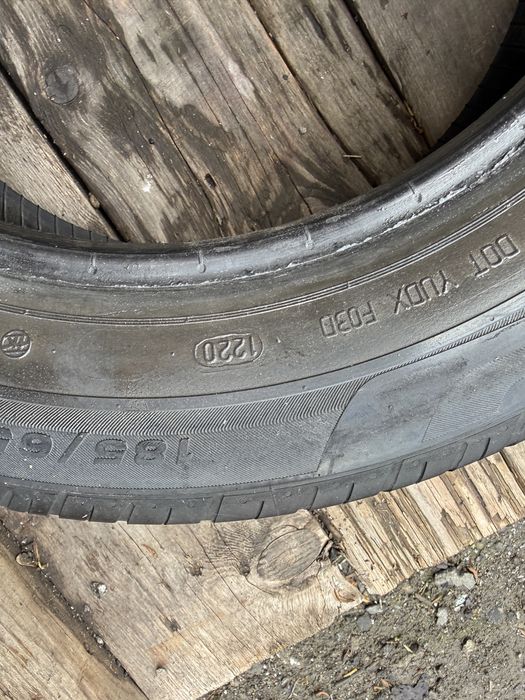 Продам резину б/у 185/65/15