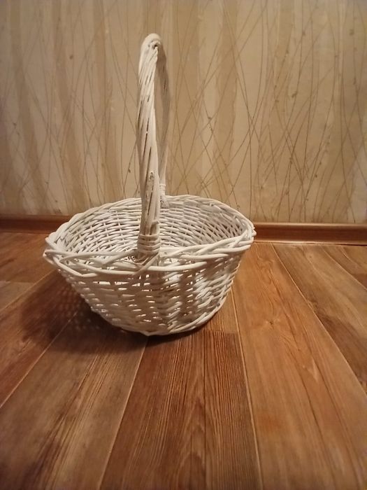 Плетённая корзина 2000 тенге