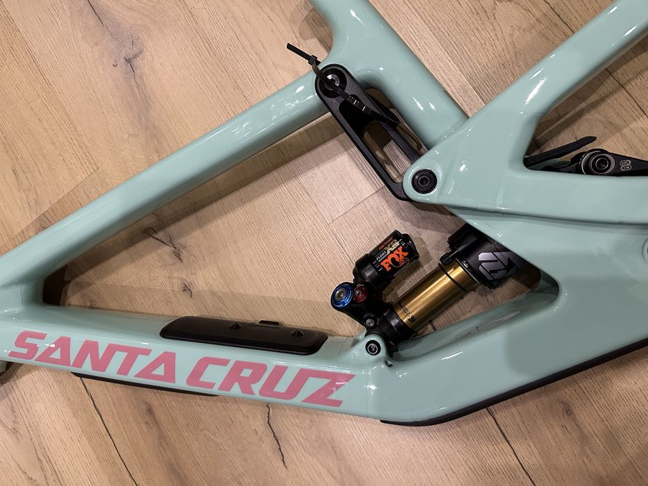 Santa Cruz Nomad 6 cc 2025 frameset L