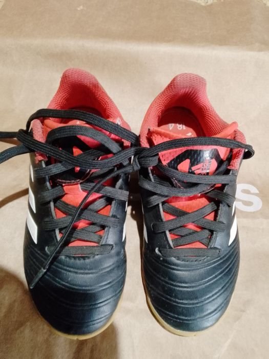 Бутсы,кеды. Адидас