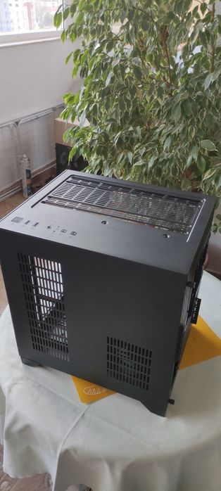 Carcasa compacta PC ATX