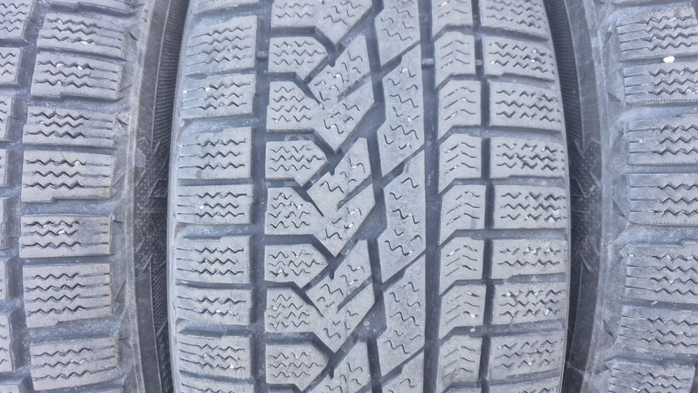 255 55 28 3бр зимни гуми дот 17 7мм граифер без лепенки ипукнатини