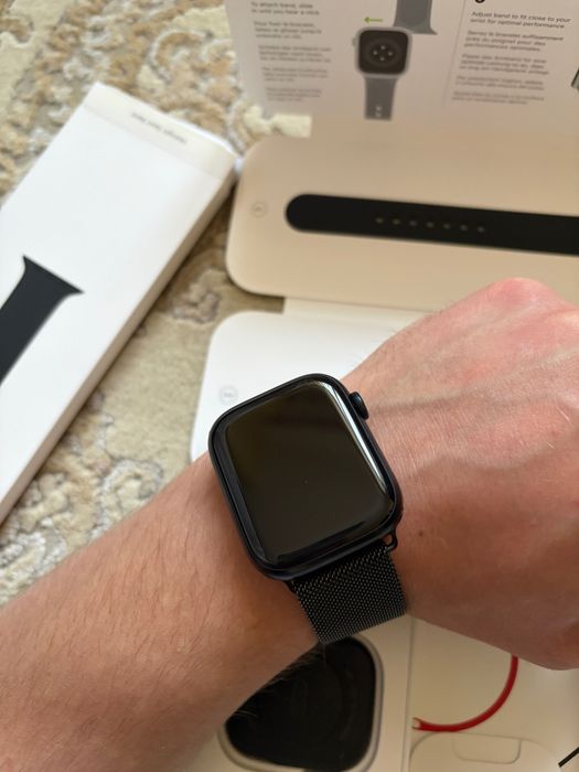 Apple watch series 8 midnight aluminum case sport band