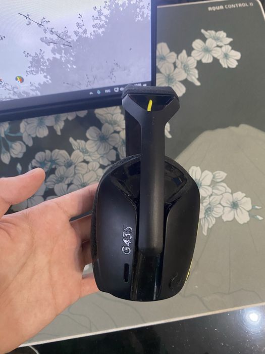 Наушники Logitech G435