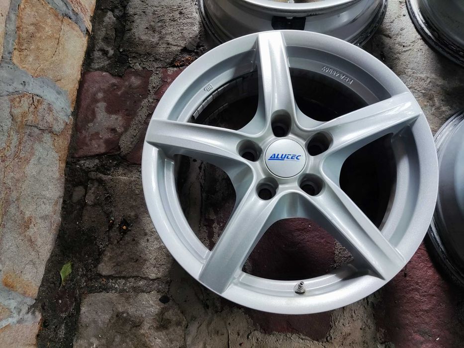16 цола 5x114,3 лети лети джанти 5х114,3 Alutec Mazda Kia Hyundai Nissan