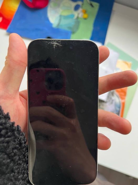 Продам айфон 15 про Silver