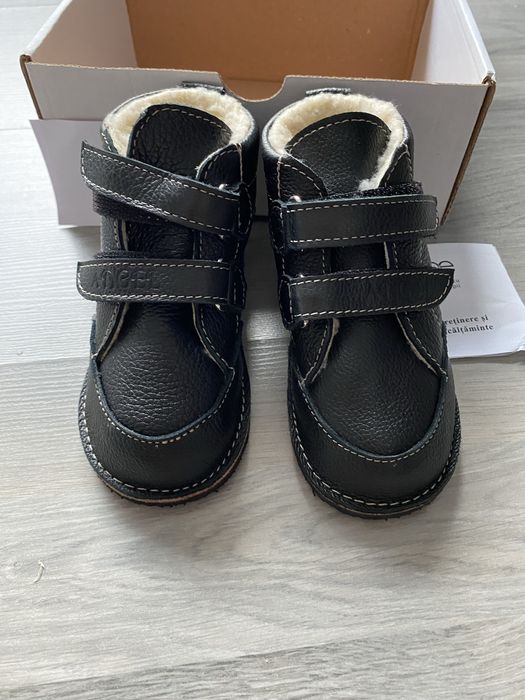 Ghete Angel negre nr 22, noi cu eticheta