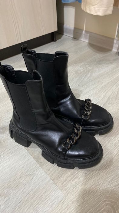 Продам уги, ботинки и ботильоны