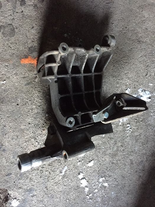 Запчасти на ауди 80