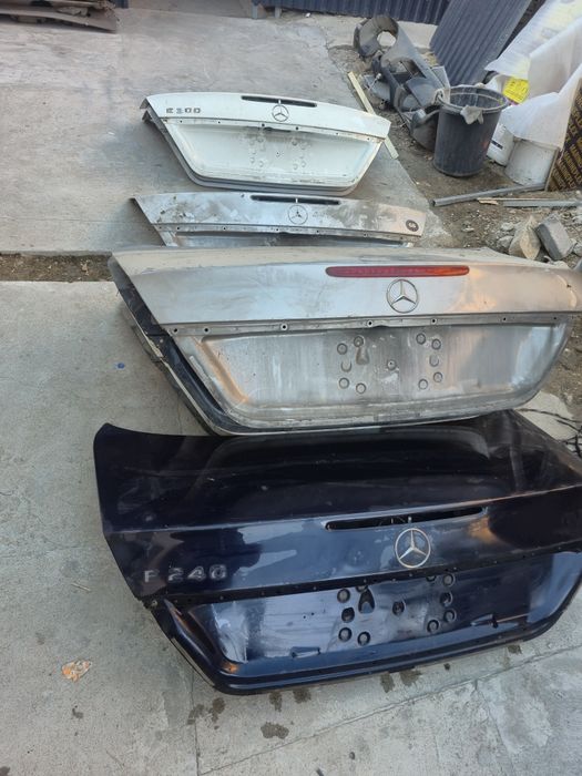 Крышка багажника Mercedes W211