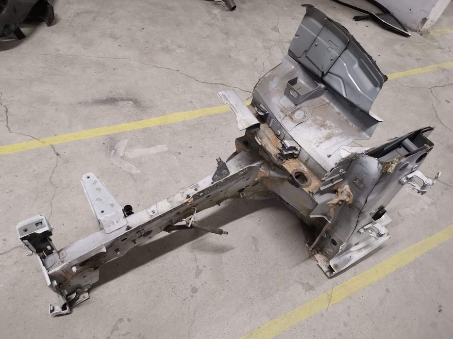 Ansamblu Caroserie Cu Lonjeron Renault Megane 4 2016 2017 2018 2019 20