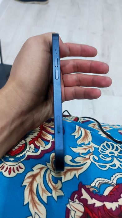 iPhone 13 с гарантией