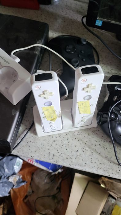 Геймърски аксесоар док станция зарядно за контролери за Nintendo Wii